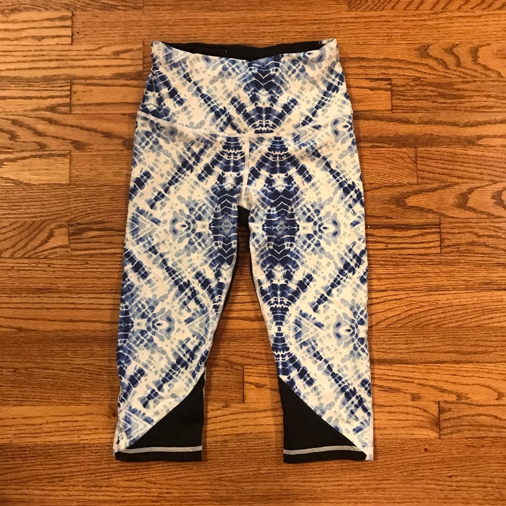 Victoria’s Secret Knockout Crop Tights